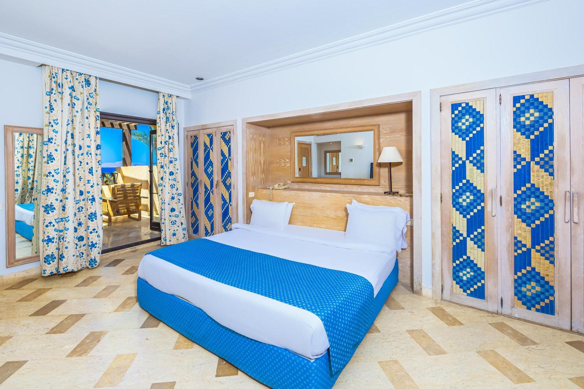 The Grand Hotel Sharm El Sheikh Sharm El Sheikk Exterior foto A bedroom at the hotel