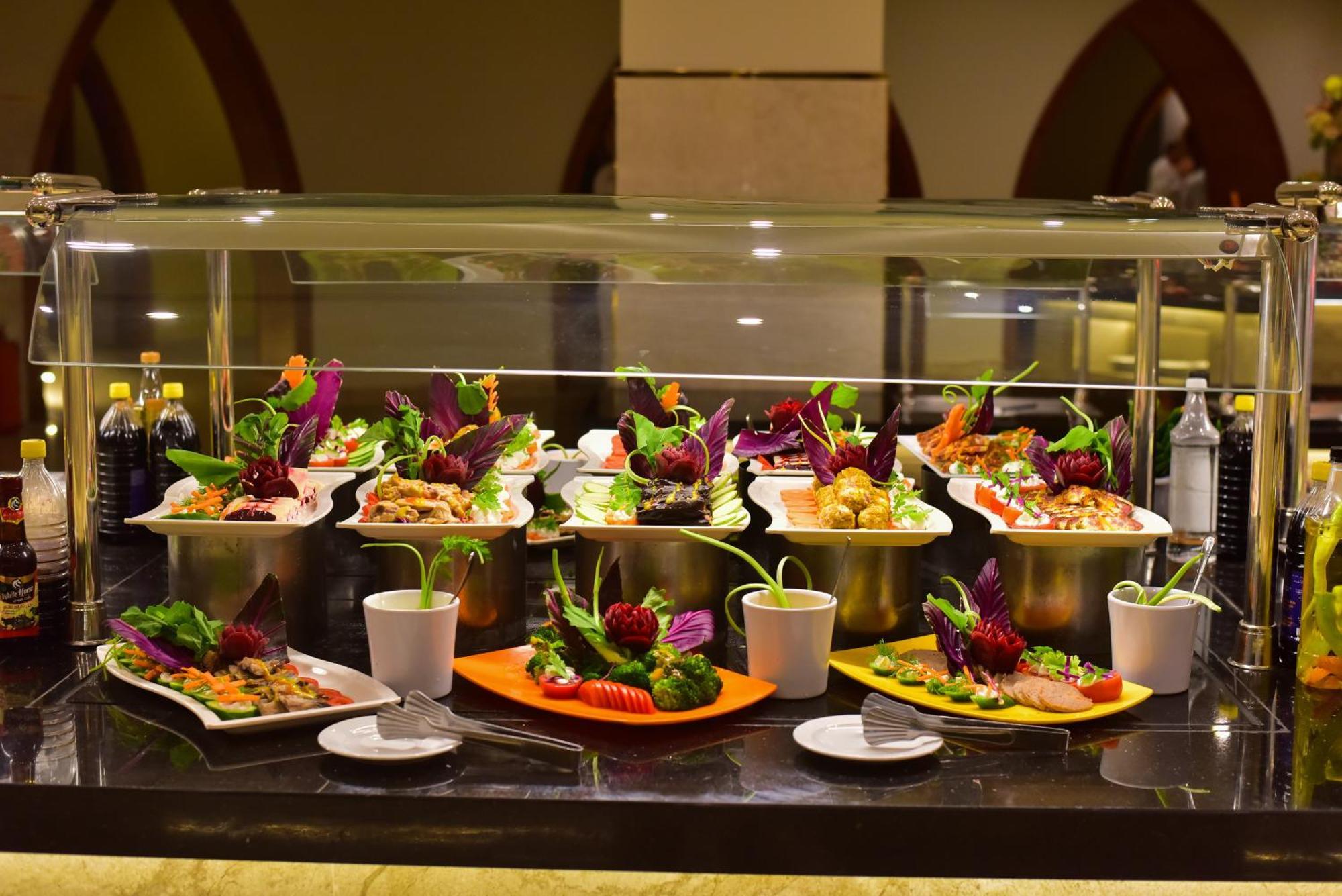 The Grand Hotel Sharm El Sheikh Sharm El Sheikk Exterior foto A salad bar