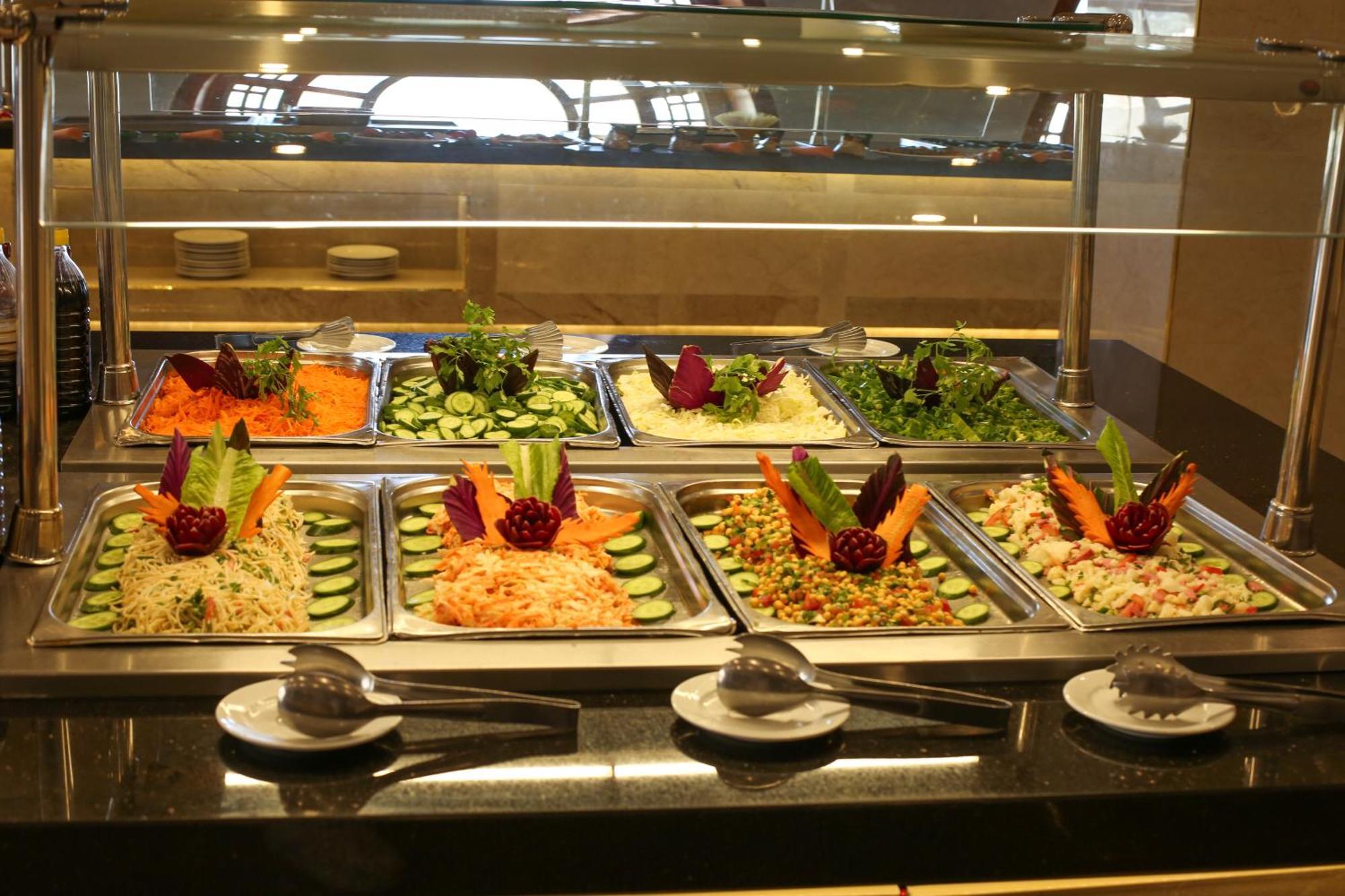 The Grand Hotel Sharm El Sheikh Sharm El Sheikk Exterior foto A salad bar